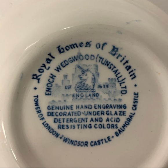 Two Vintage Wedgwood “Royal Homes of Britain” Porcelain Bowls - Picture 4 of 8